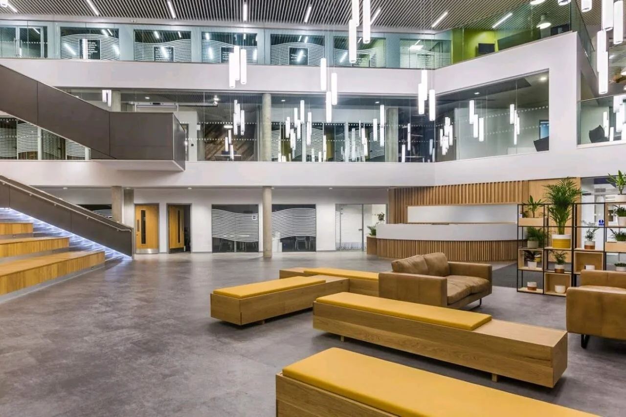 Large-scale commercial fit-out project